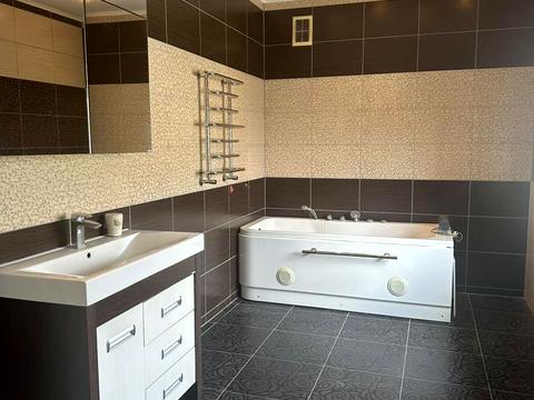 будинок за адресою Молодіжна