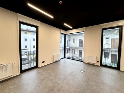 комерційна за адресою Замарстинівська вул. (Калініна), 40