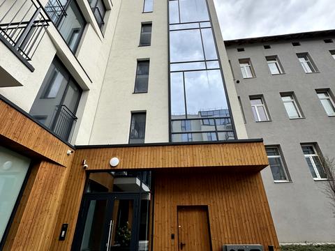 комерційна за адресою Замарстинівська вул. (Калініна), 40