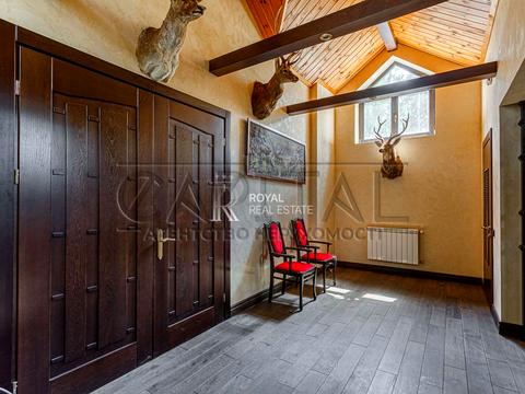 комерційна за адресою Дніпровське шосе, 1