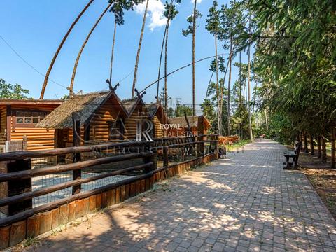 комерційна за адресою Дніпровське шосе, 1