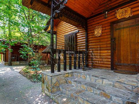 комерційна за адресою Дніпровське шосе, 1