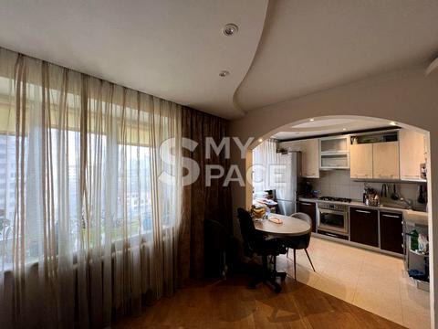 квартира за адресою Київ, Авіаконструктора Антонова вул., 7