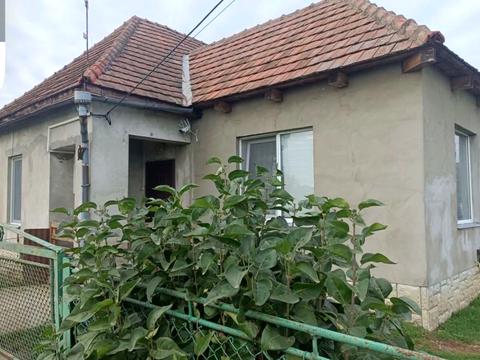 дом по адресу Центральна