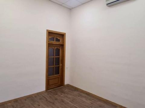 комерційна за адресою Княгині Ольги вул. (Горького), 2