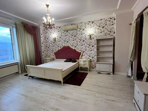 квартира за адресою Літературна вул., 1а