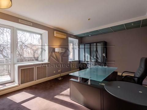 комерційна за адресою Микільсько-Ботанічна вул., 15/17