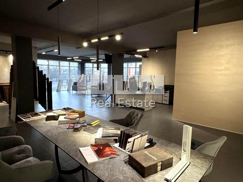 комерційна за адресою Гетьманська вул., 36