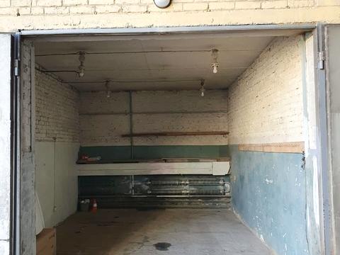 паркомісце за адресою Ямська вул., 32