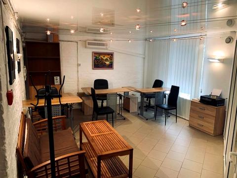 комерційна за адресою Олександра Кониського вул., 46/11