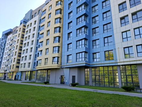 комерційна за адресою Карла Мікльоша вул., 20-Б