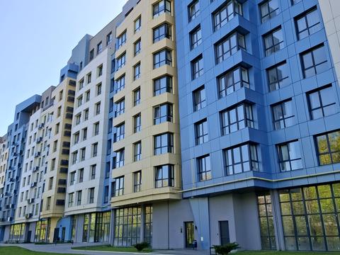 комерційна за адресою Карла Мікльоша вул., 20-Б