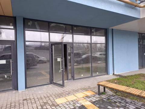 комерційна за адресою Карла Мікльоша вул., 20-Б