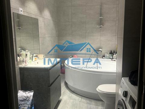 квартира за адресою Володимира Івасюка вул. (Головка), 17а