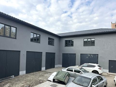 паркомісце за адресою Ямська вул., 32