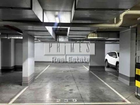 паркоместо по адресу Андрея Верхогляда ул. (Михайла Драгомирова), 16