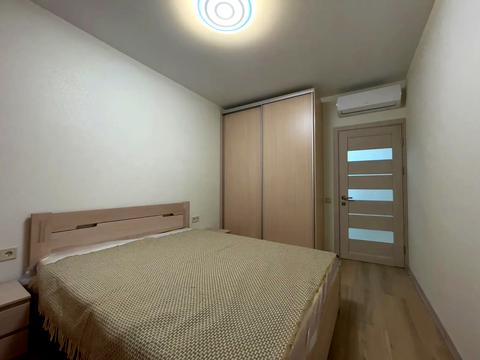 квартира за адресою Салютна вул., (Будинок 02301-02303)