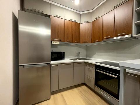 квартира за адресою Салютна вул., (Будинок 02301-02303)