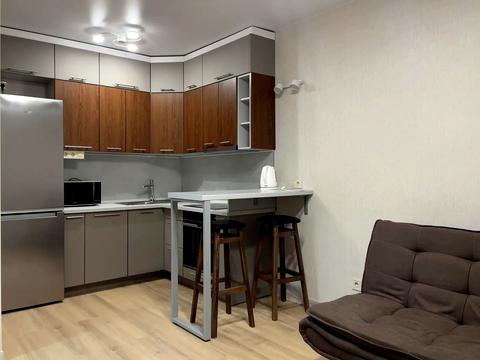 квартира за адресою Салютна вул., (Будинок 02301-02303)