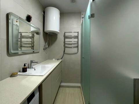 квартира за адресою Салютна вул., (Будинок 02301-02303)