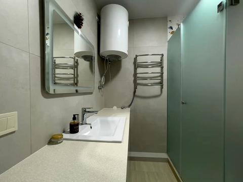 квартира за адресою Салютна вул., (Будинок 02301-02303)