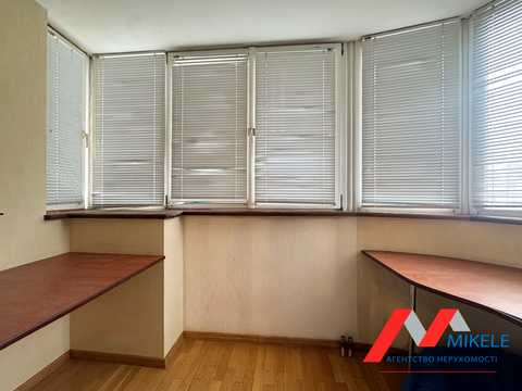 квартира за адресою Анни Ахматової вул., 3-А