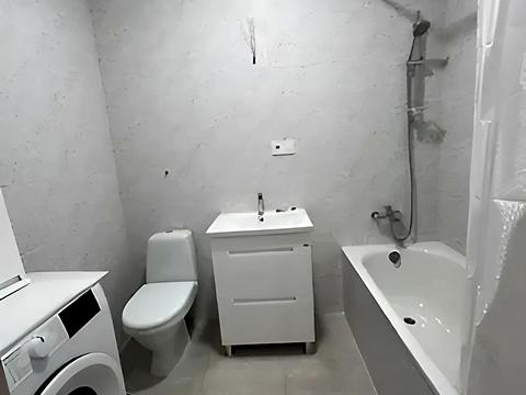 квартира за адресою Чорновола вул., (Будинок 1)