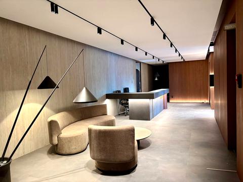 коммерческая по адресу Исполкомовская ул., 15-А