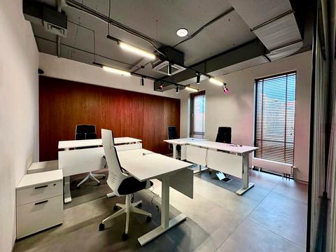 коммерческая по адресу Исполкомовская ул., 15-А