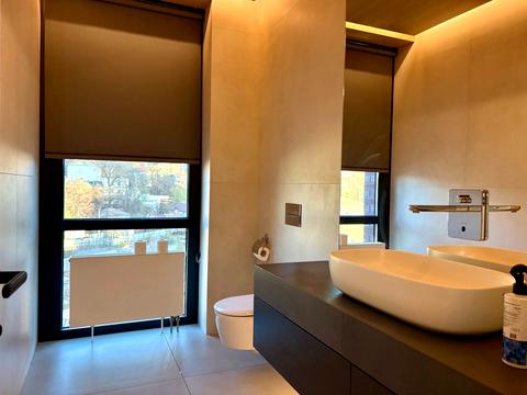 коммерческая по адресу Исполкомовская ул., 15-А