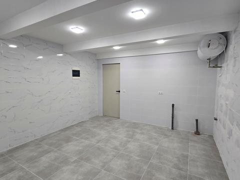 коммерческая по адресу Героїв Небесної Сотні ул. (Уральська), 4