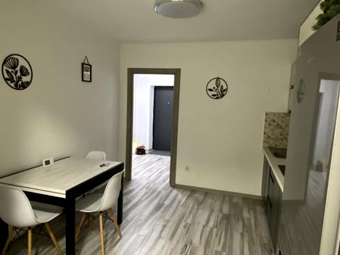 квартира за адресою Співдружності вул., 1