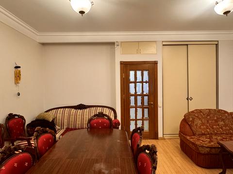 комерційна за адресою Братів Рогатинців вул., 18