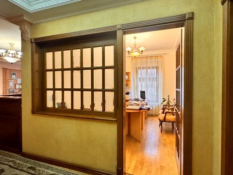 комерційна за адресою Братів Рогатинців вул., 18