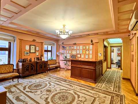 коммерческая по адресу Братьев Рогатинцев ул., 18