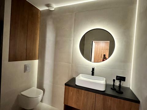 квартира за адресою Причальна вул., 8