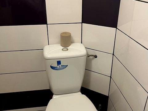 квартира за адресою Зинаїди Аксентьєвої пров., 4