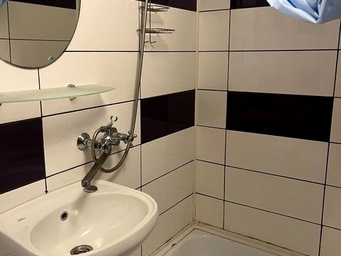 квартира за адресою Зинаїди Аксентьєвої пров., 4