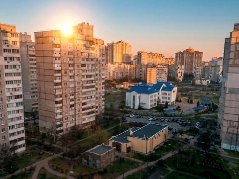 квартира за адресою Анни Ахматової вул., 43