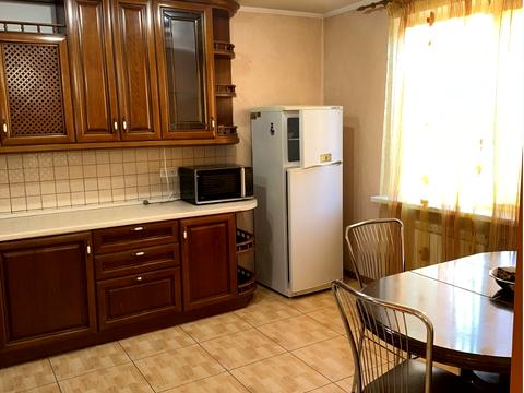 квартира за адресою Анни Ахматової вул., 43