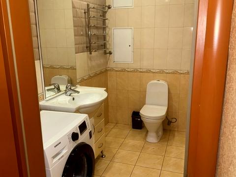 квартира за адресою Анни Ахматової вул., 43