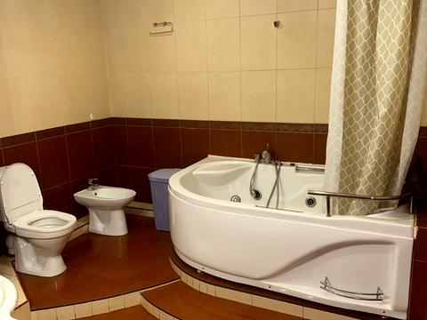 квартира за адресою Анни Ахматової вул., 43