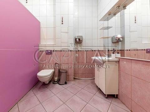 комерційна за адресою Саксаганського вул., 15