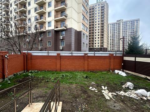 коммерческая по адресу Полковника Гуляева просп. (Маршала Жукова), 111