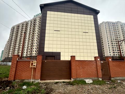 коммерческая по адресу Полковника Гуляева просп. (Маршала Жукова), 111