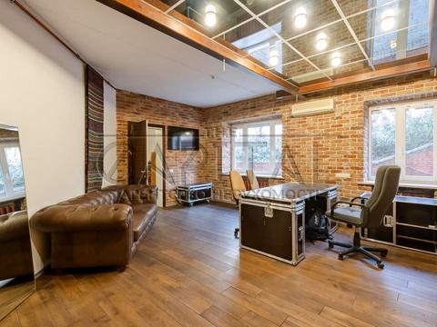 комерційна за адресою Микільсько-Ботанічна вул., 15