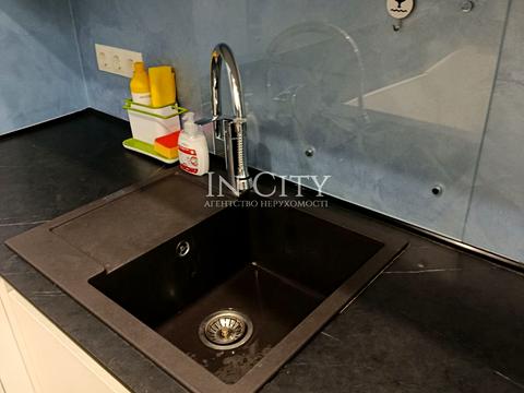 квартира за адресою Лабораторний пров., 7