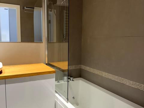 квартира за адресою Андрія Верхогляда вул. (Михайла Драгомирова), 16