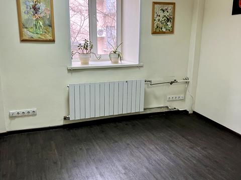 комерційна за адресою Велика Васильківська вул. (Червоноармійська), 17-Б