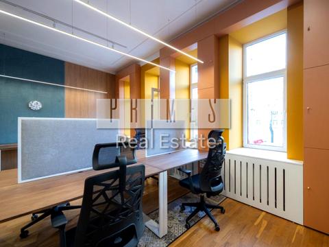 комерційна за адресою Володимирська вул., 93